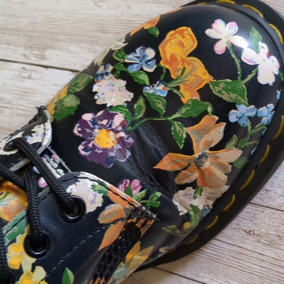Dr. Martens 1460 Pascal 8 Eye Darcy Floral Leather High Top Boots 8 - Picture 6 of 17